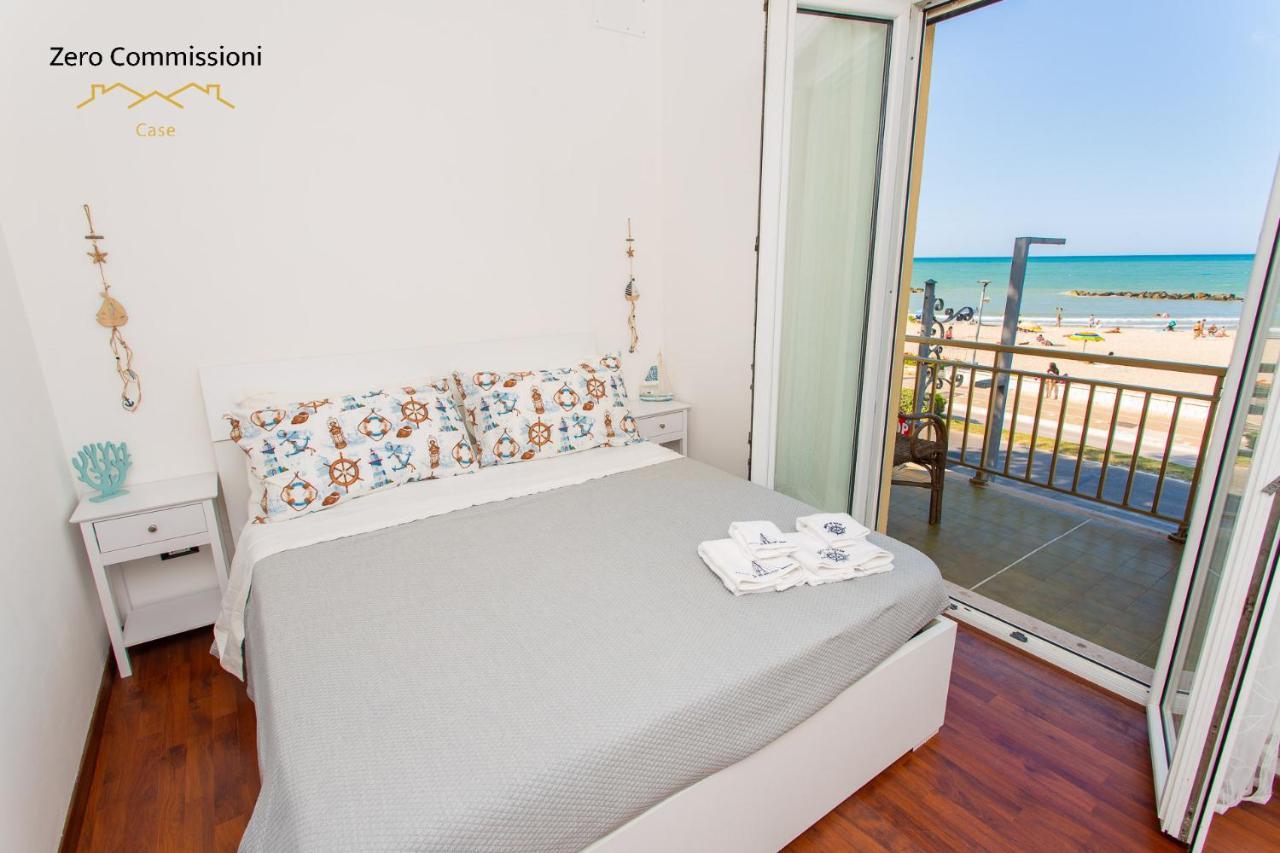 Palm Beach House - Vista Mare Montesilvano Marina Exterior foto